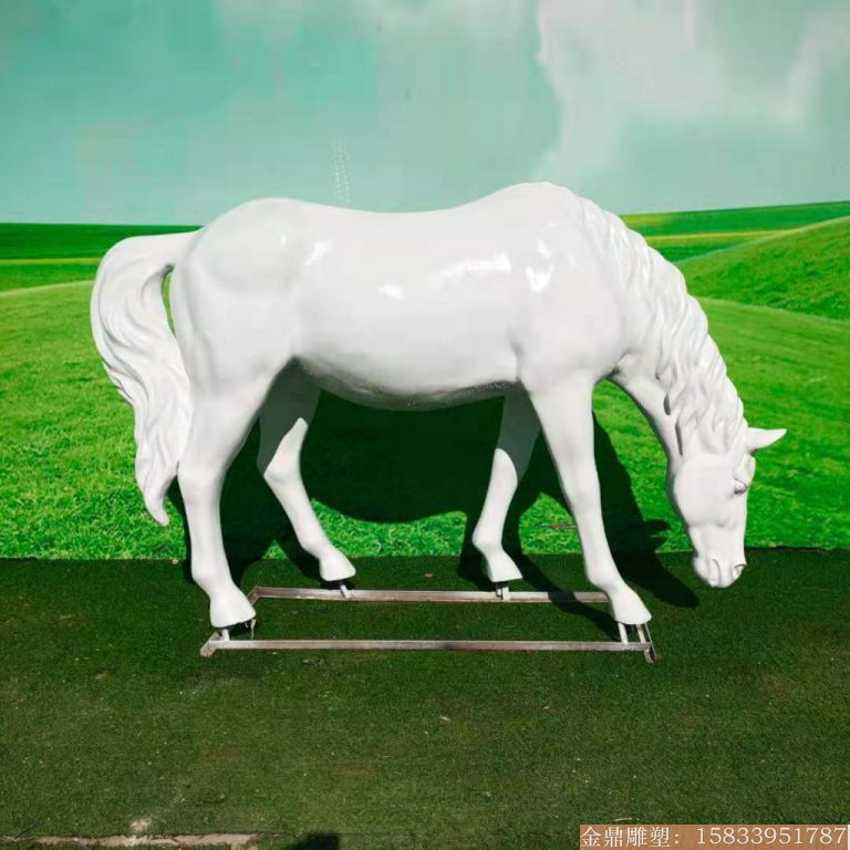 玻璃钢景观马雕塑 绿地草坪动物马雕塑
